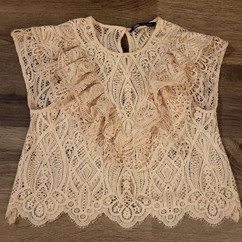 Zara Ruffled Lace Top - Picture 2 of 6